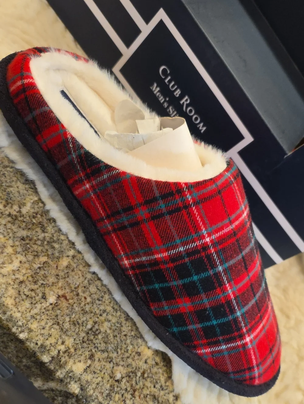 Club Room Plaid Slippers Red & Black Small 6-7 Like New In Box